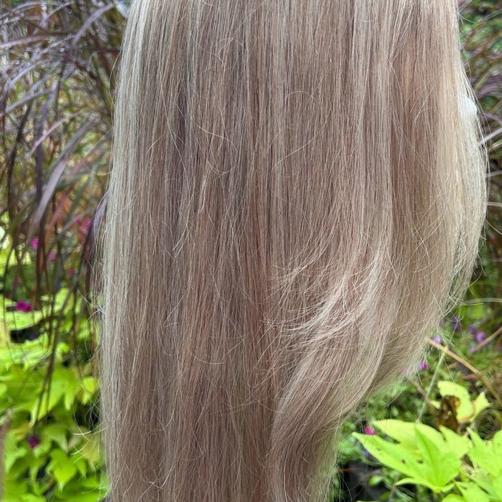 UniWigs Natural Hair Light Blonde Hair Topper 14” NEW!! 
FREE SHIPPING🤩